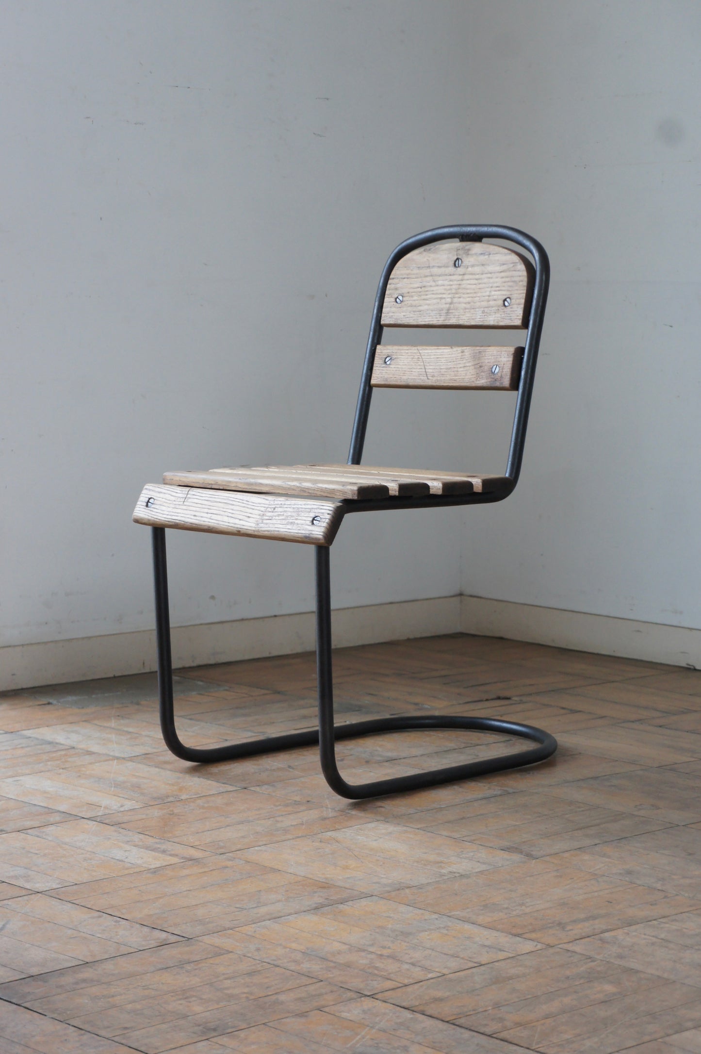 Cantilever Garden chair [B]