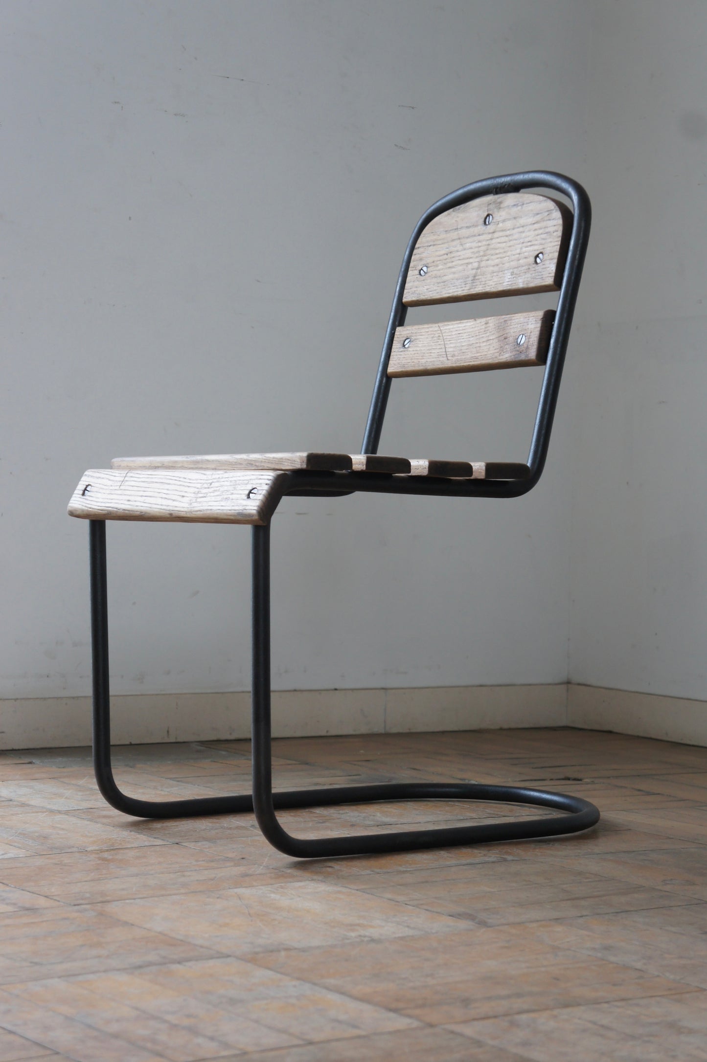 Cantilever Garden chair [B]
