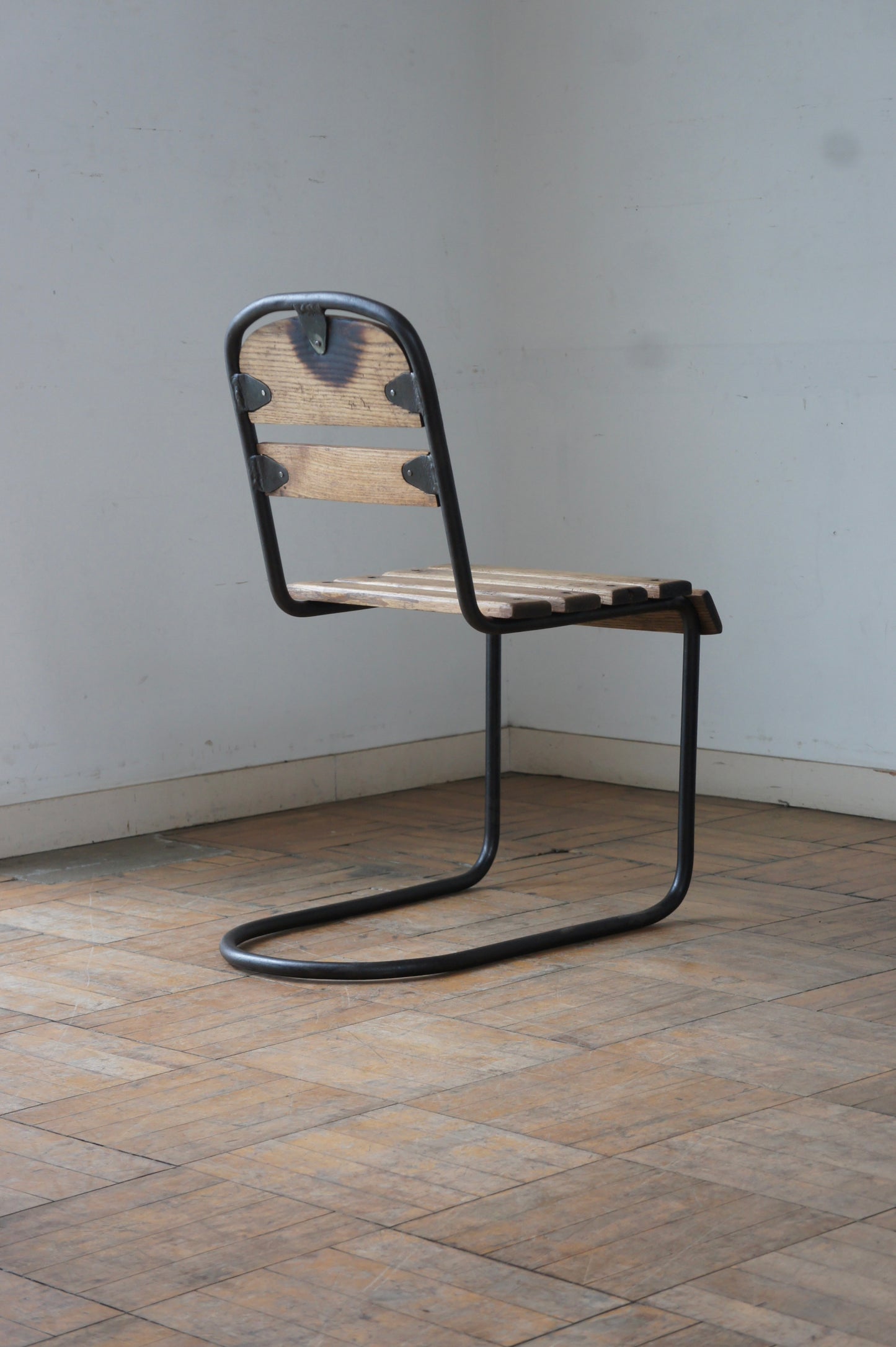Cantilever Garden chair [B]