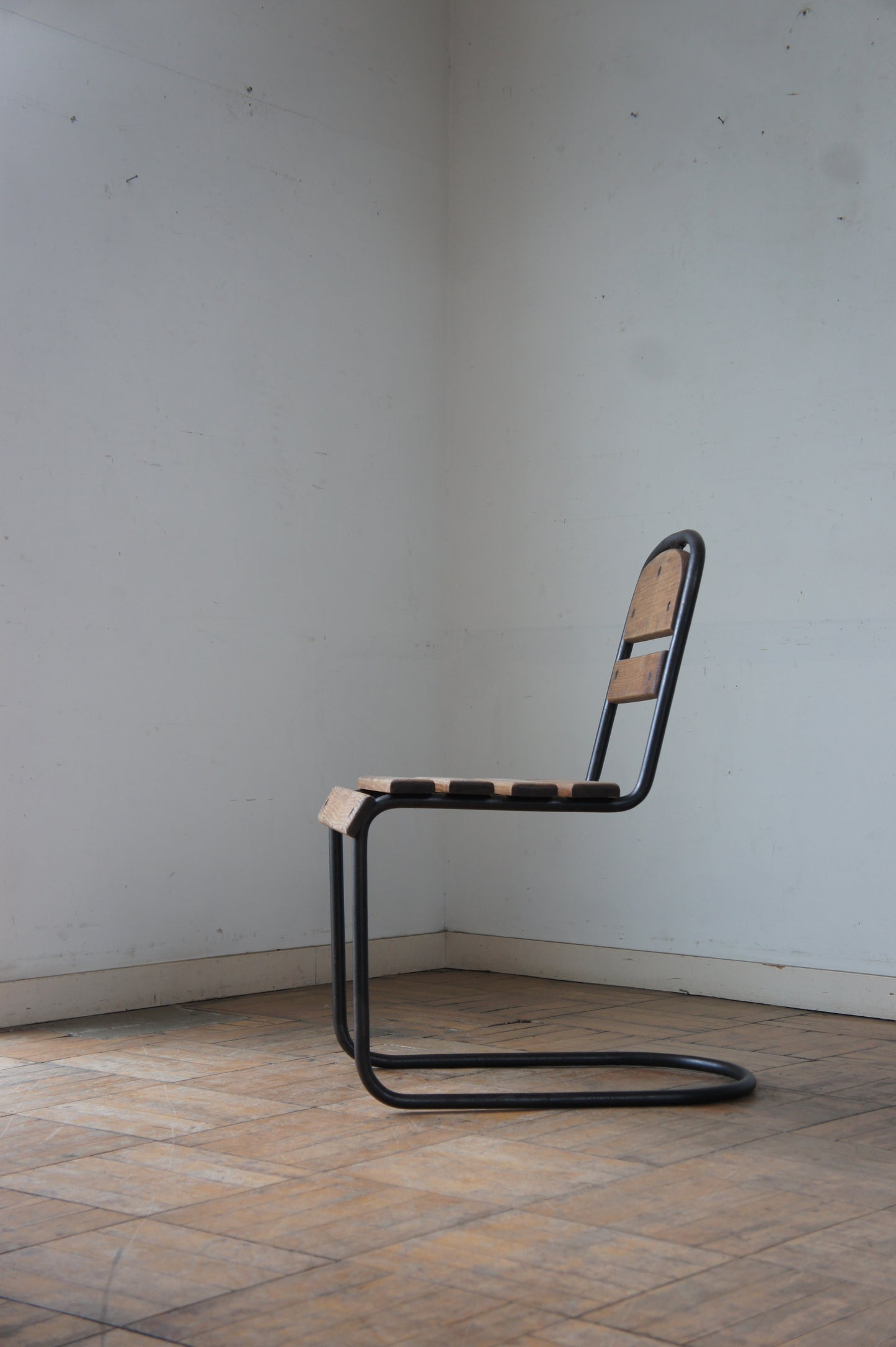 Cantilever Garden chair [B]