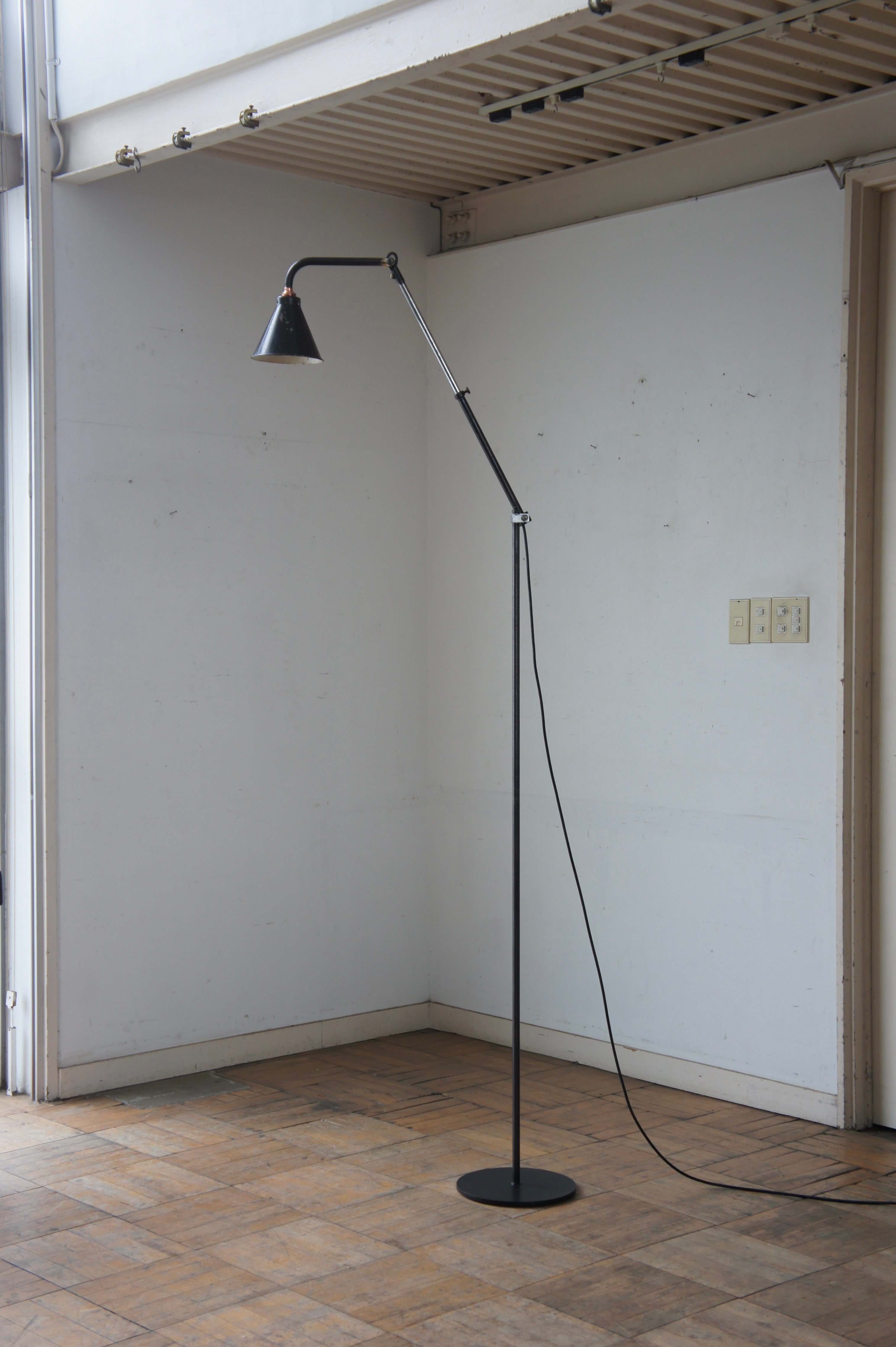KI-E-KLAIR Floor Light – fertravail