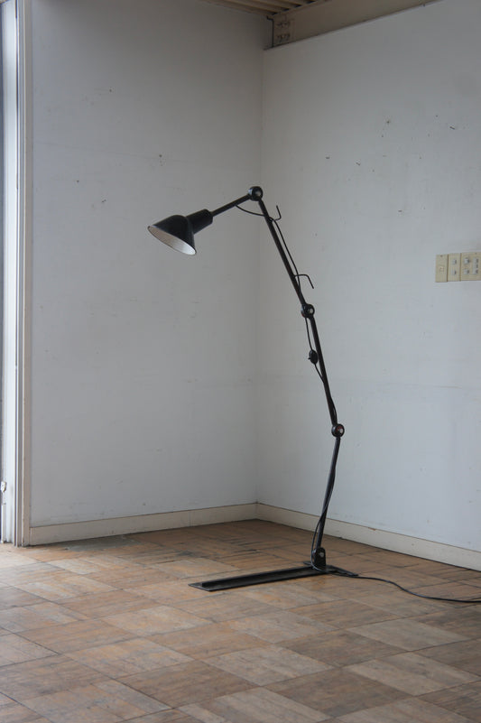 4 Arm Workshop Light