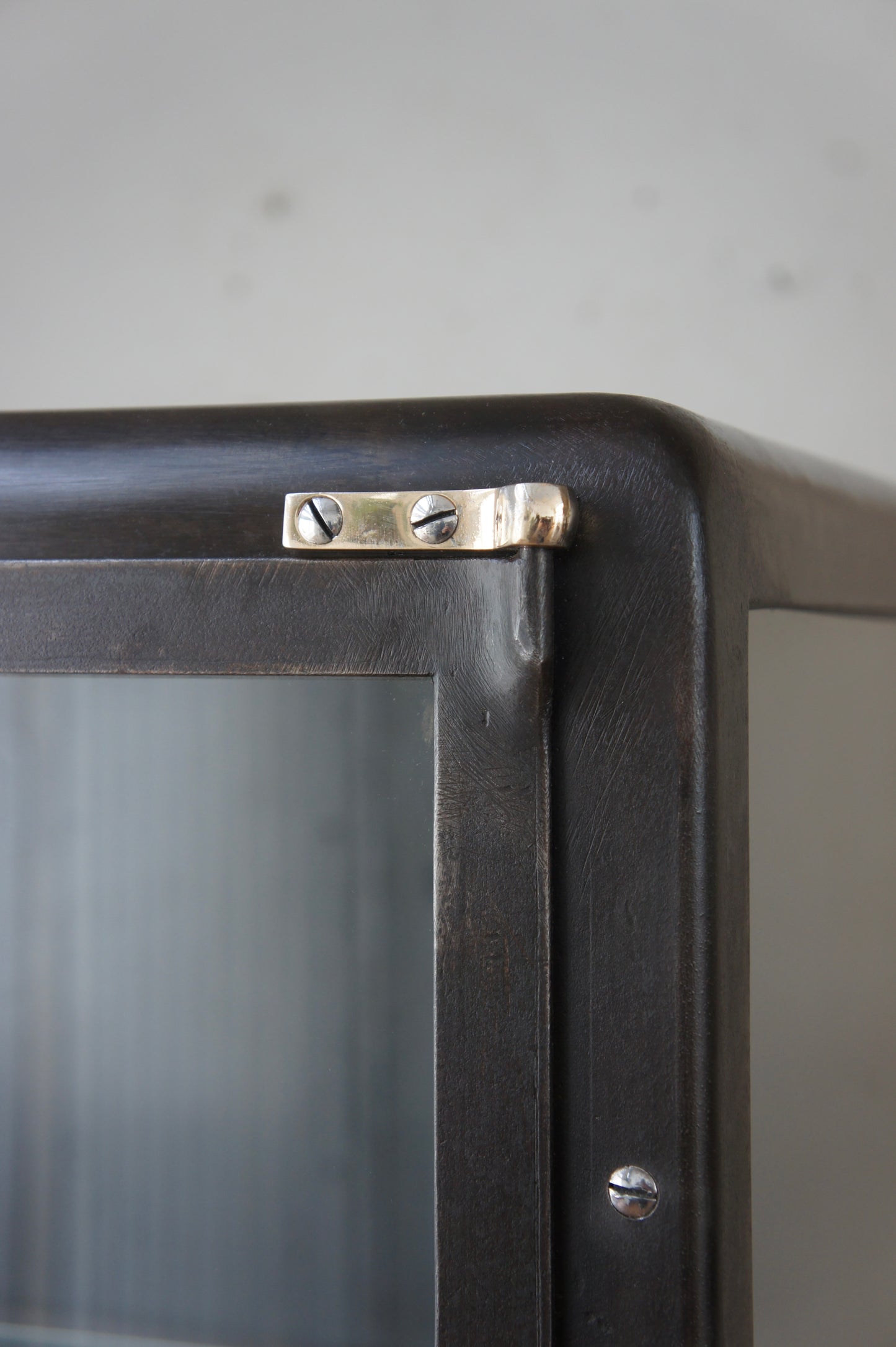 DUFFAUD Medical glass cabinet