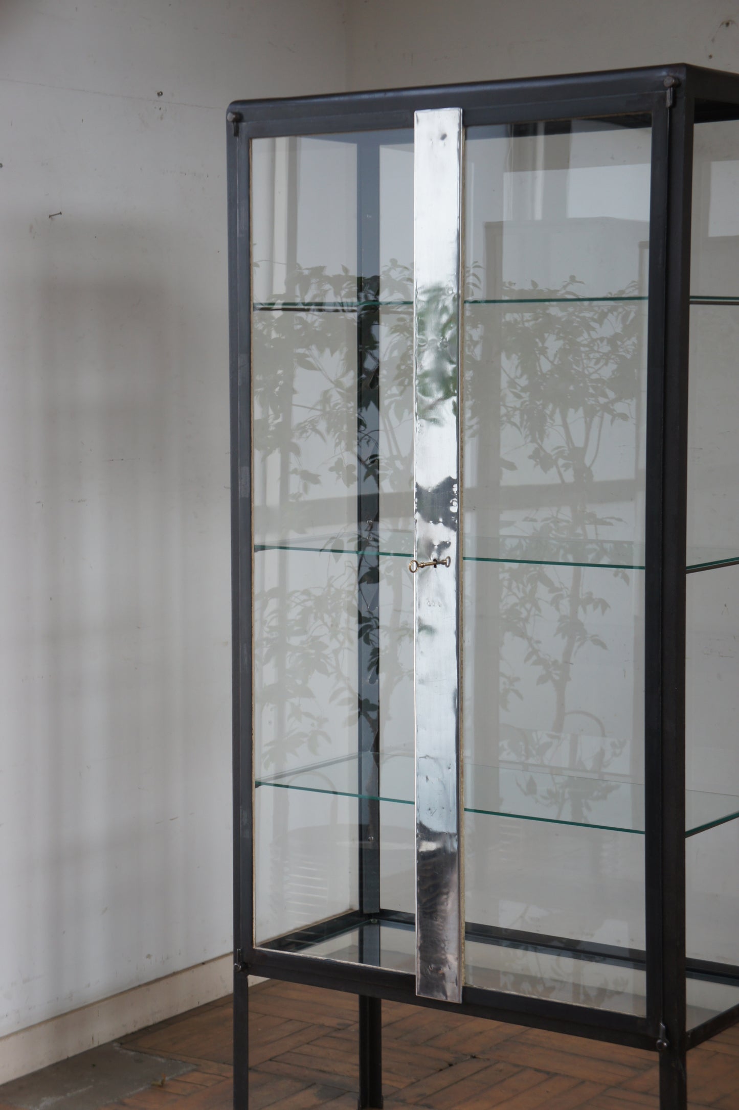Metal display glass cabinet 80