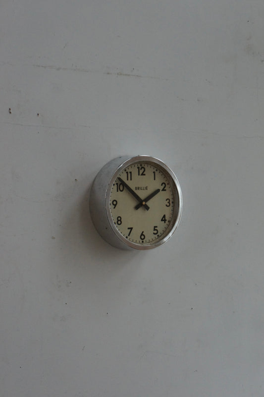 BRILLIÉ Wall Clock / Polish aluminium