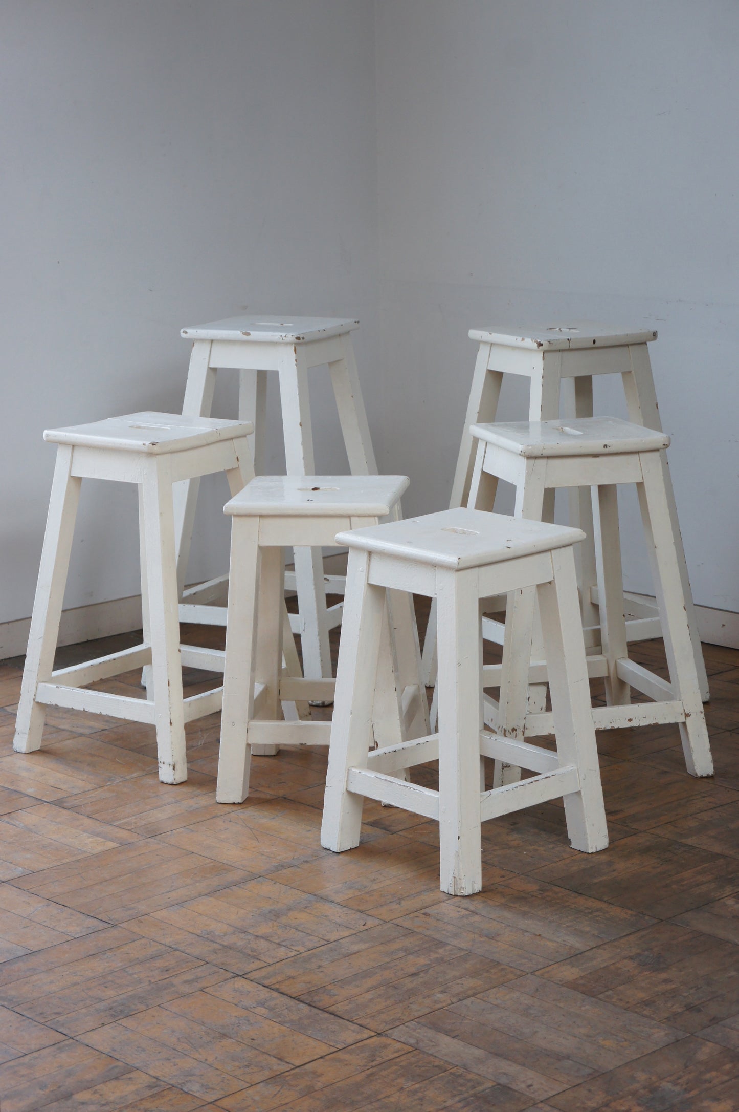 GOMENOL Wood stool 78